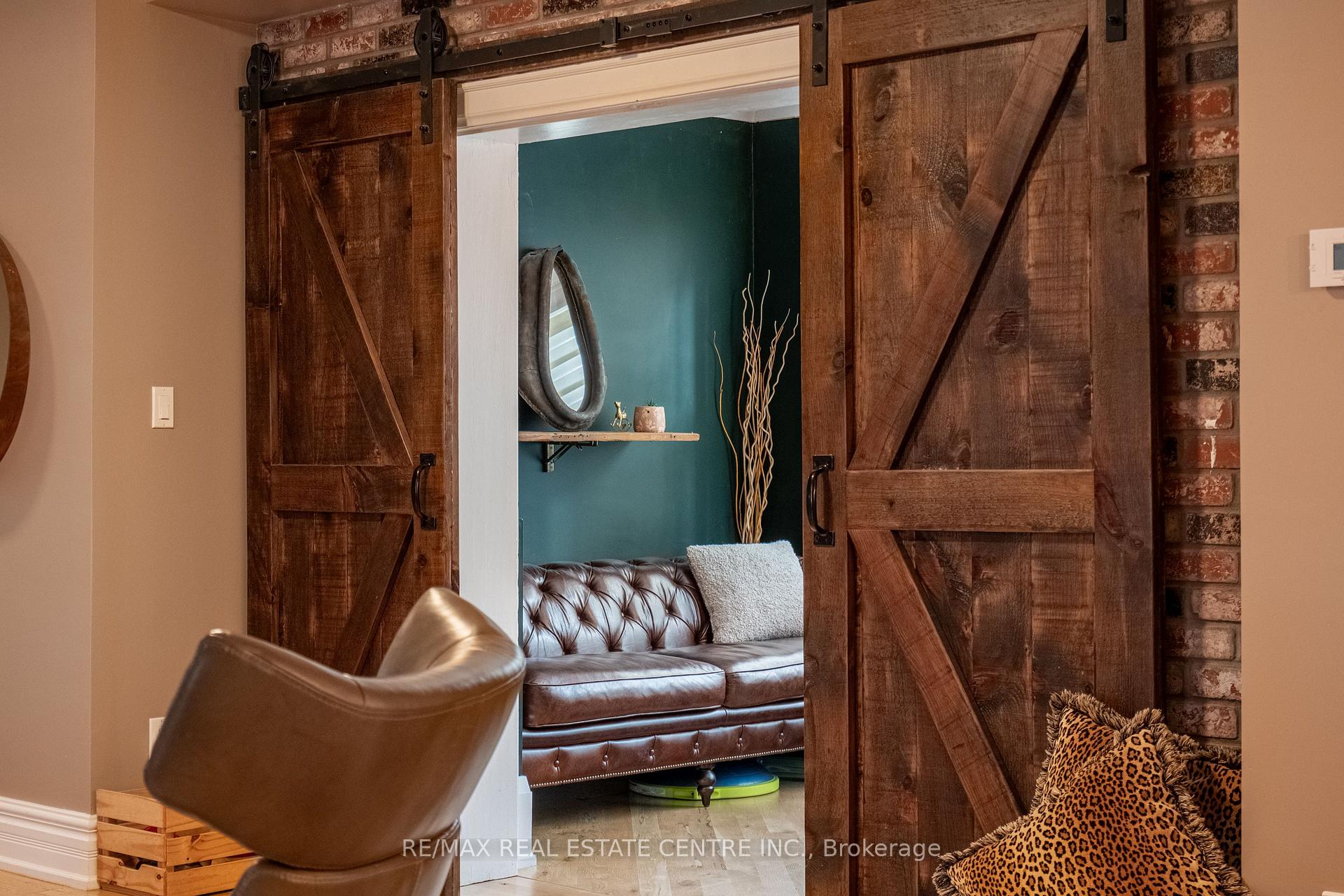 Photo 9 of 283 Plains Road W, Burlington, Bayview — HOMEH