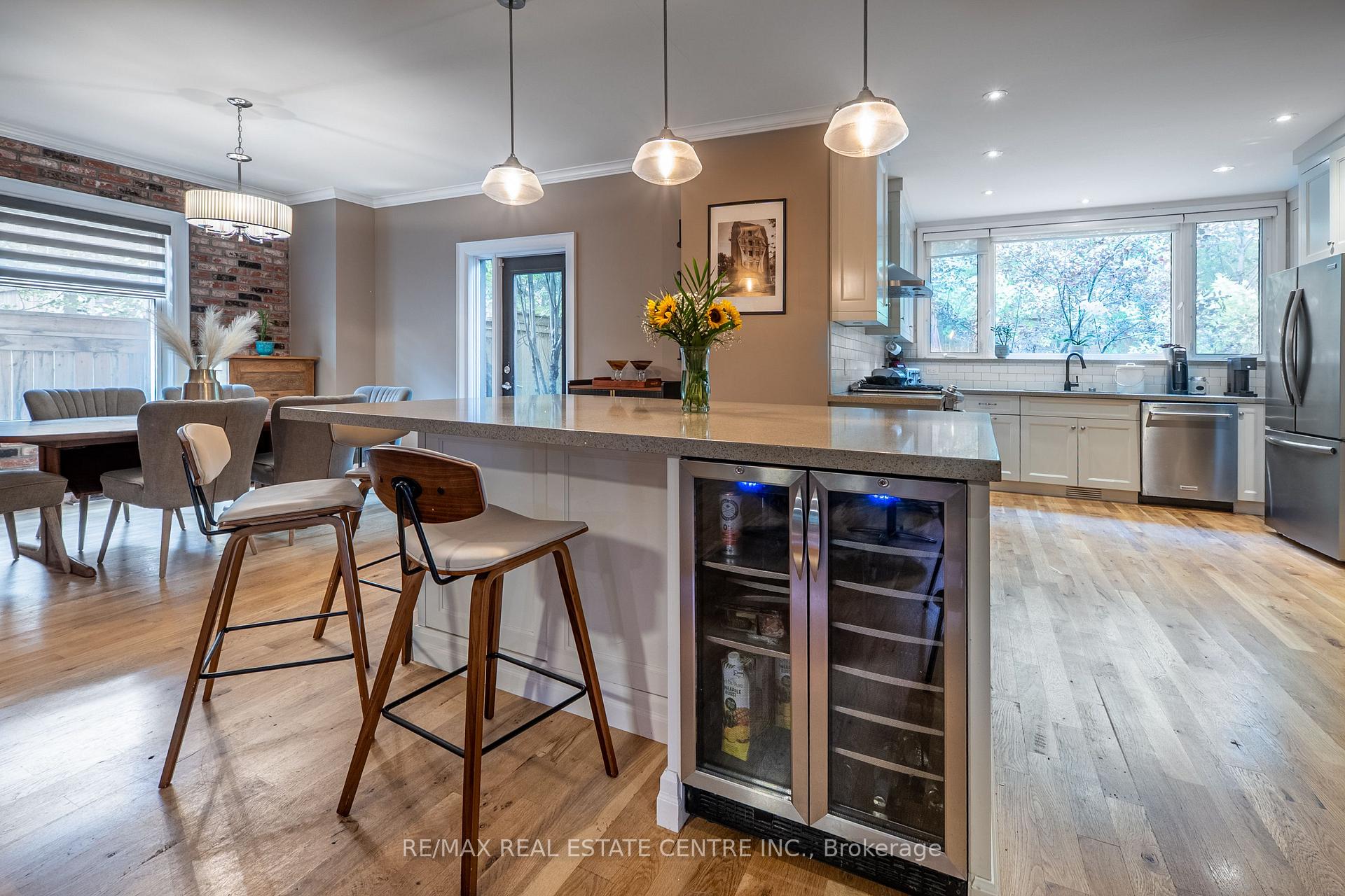 Photo 14 of 283 Plains Road W, Burlington, Bayview — HOMEH