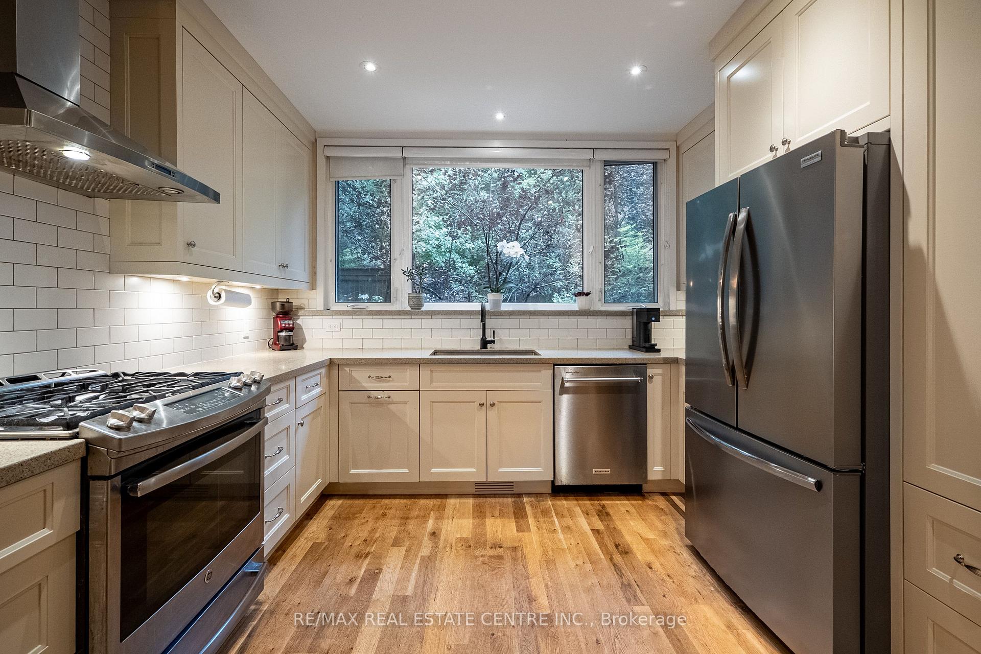 Photo 15 of 283 Plains Road W, Burlington, Bayview — HOMEH