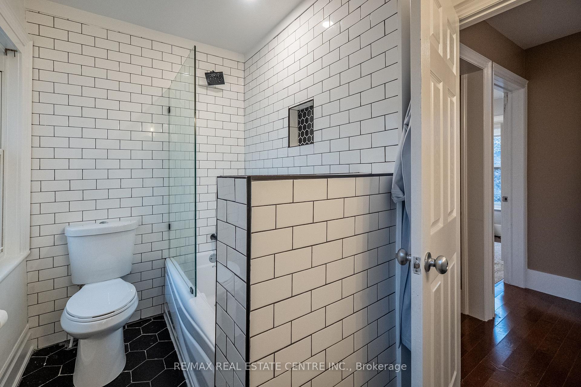 Photo 33 of 283 Plains Road W, Burlington, Bayview — HOMEH
