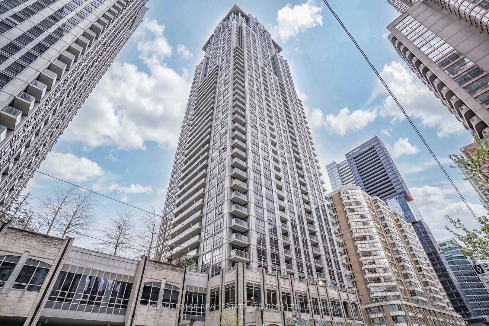 Photo 1 of Unit 408, 761 Bay Street, Toronto, Bay Street Corridor — HOMEH