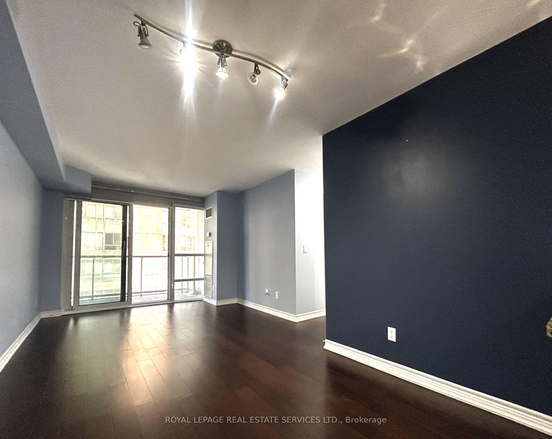 Photo 7 of Unit 408, 761 Bay Street, Toronto, Bay Street Corridor — HOMEH