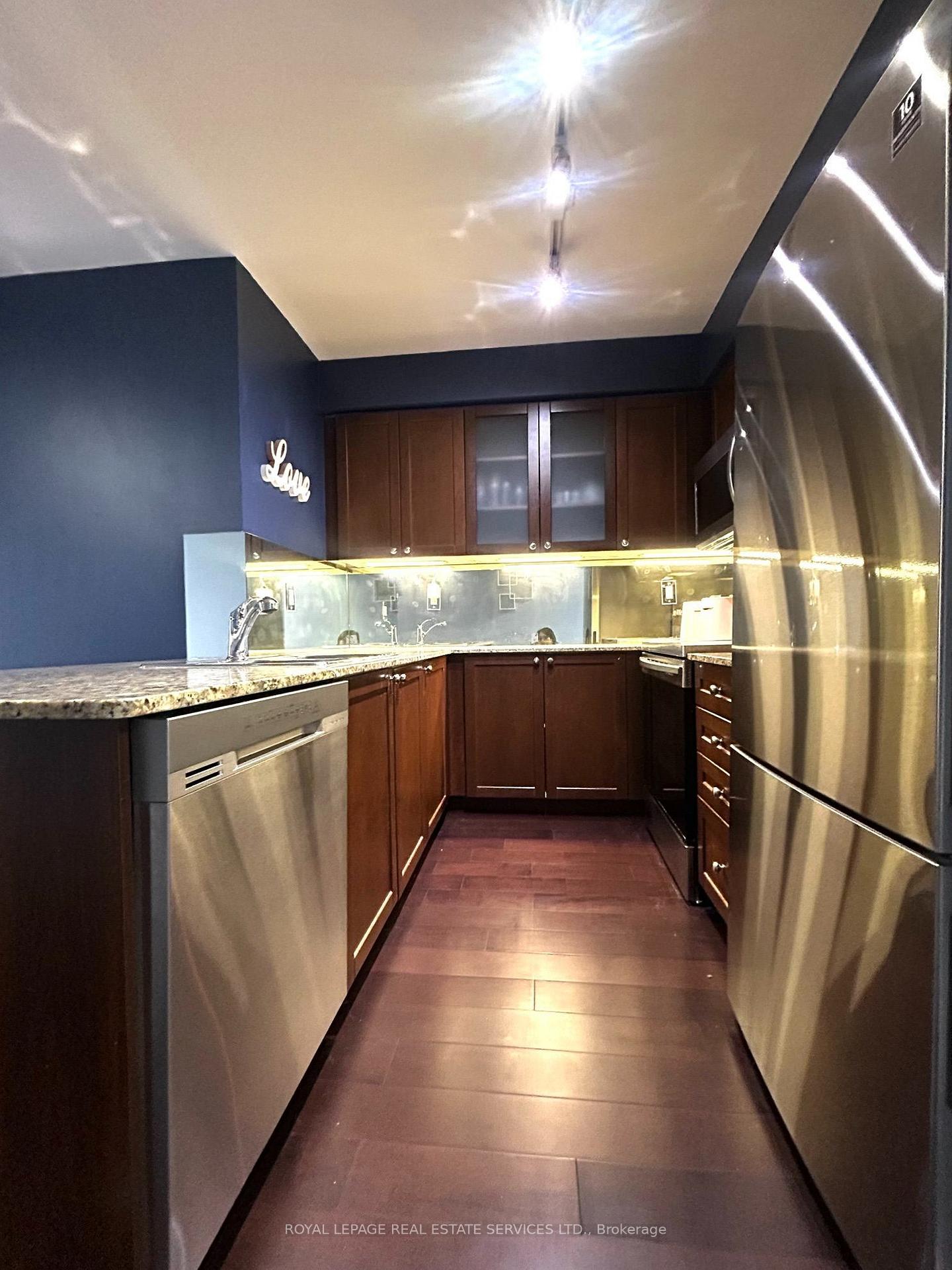 Photo 15 of Unit 408, 761 Bay Street, Toronto, Bay Street Corridor — HOMEH