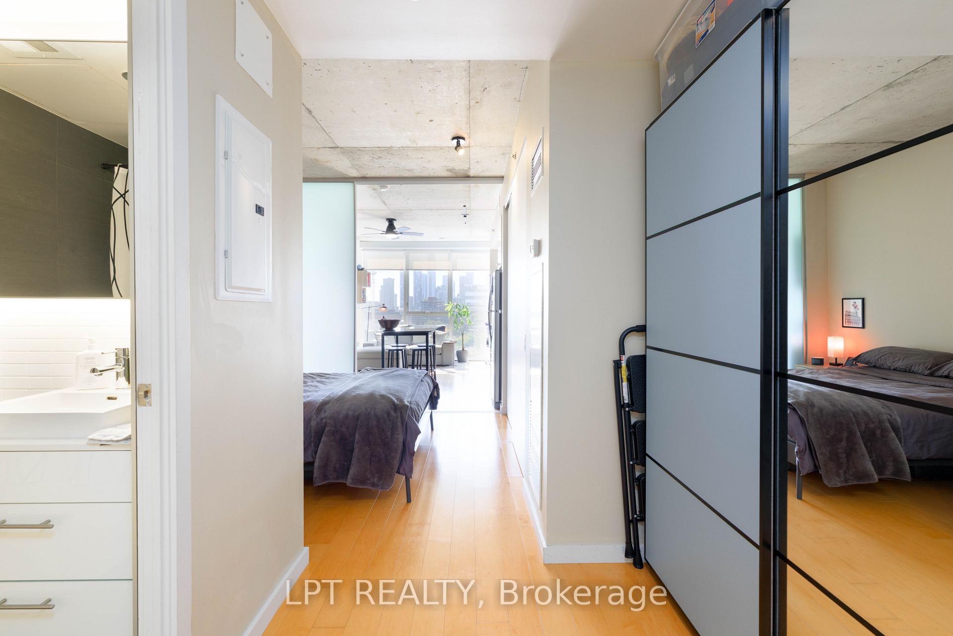 Photo 6 of Unit 1016, 32 Trolley Crescent, Toronto, Moss Park — HOMEH