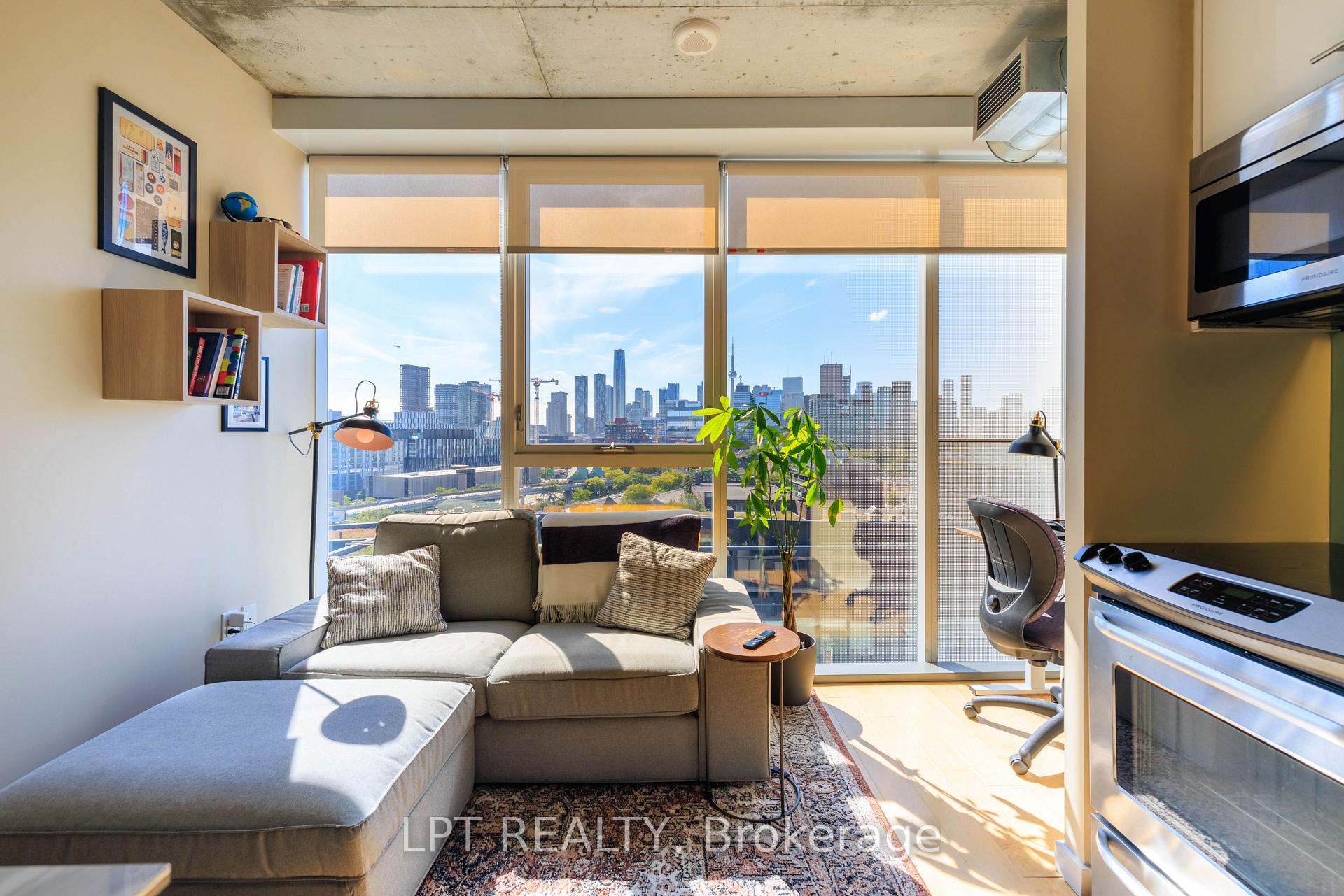 Photo 7 of Unit 1016, 32 Trolley Crescent, Toronto, Moss Park — HOMEH