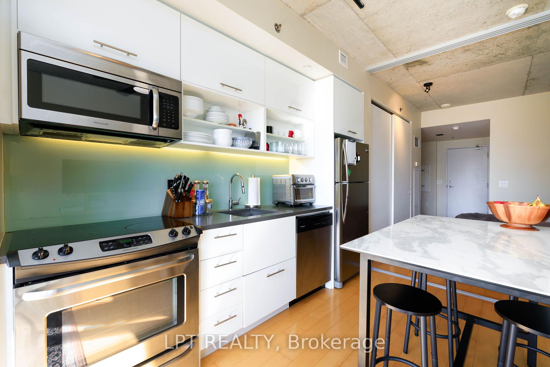 Photo 12 of Unit 1016, 32 Trolley Crescent, Toronto, Moss Park — HOMEH