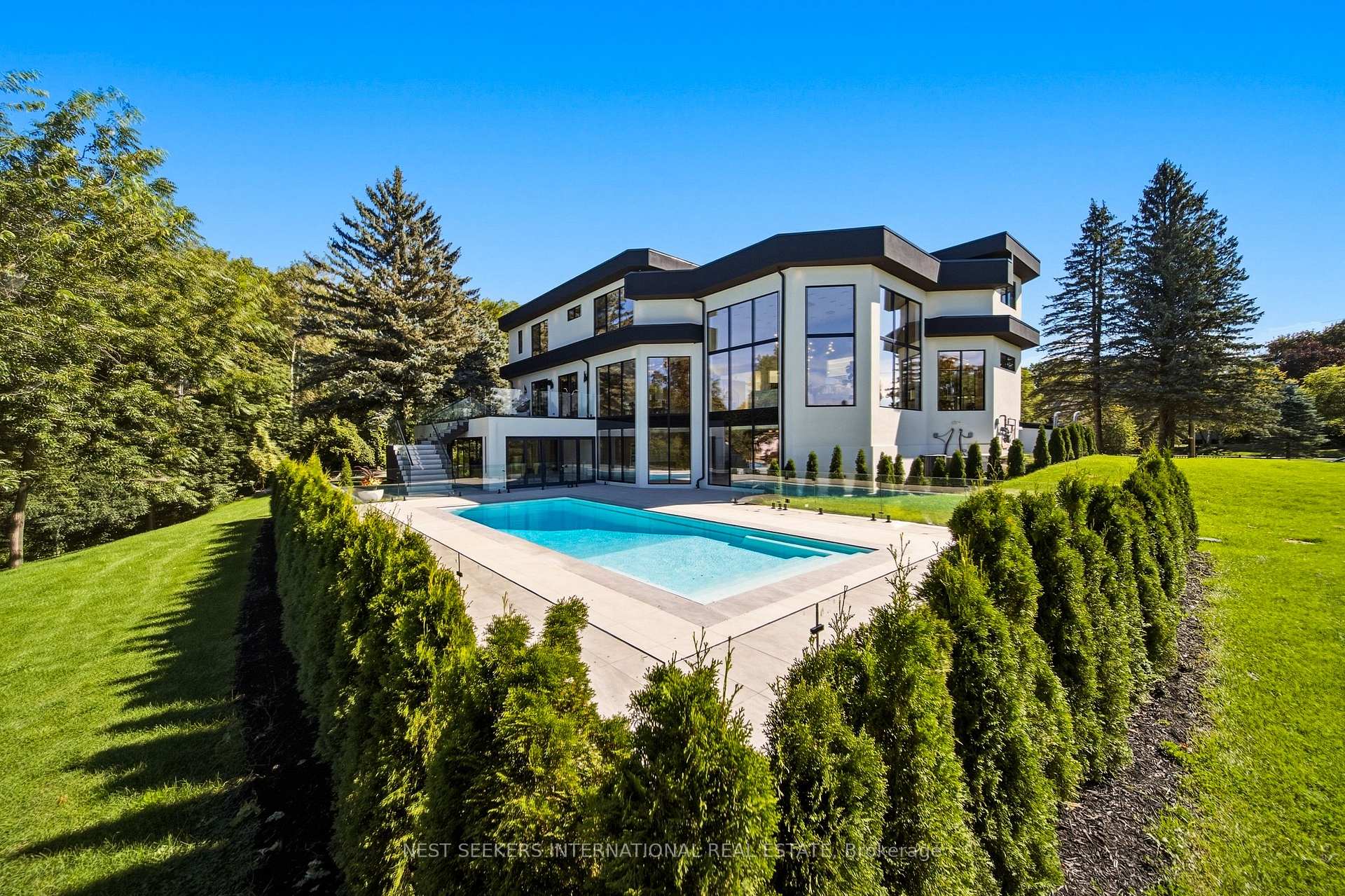 Photo 44 of 2 Champlain Crescent, King, King City — HOMEH