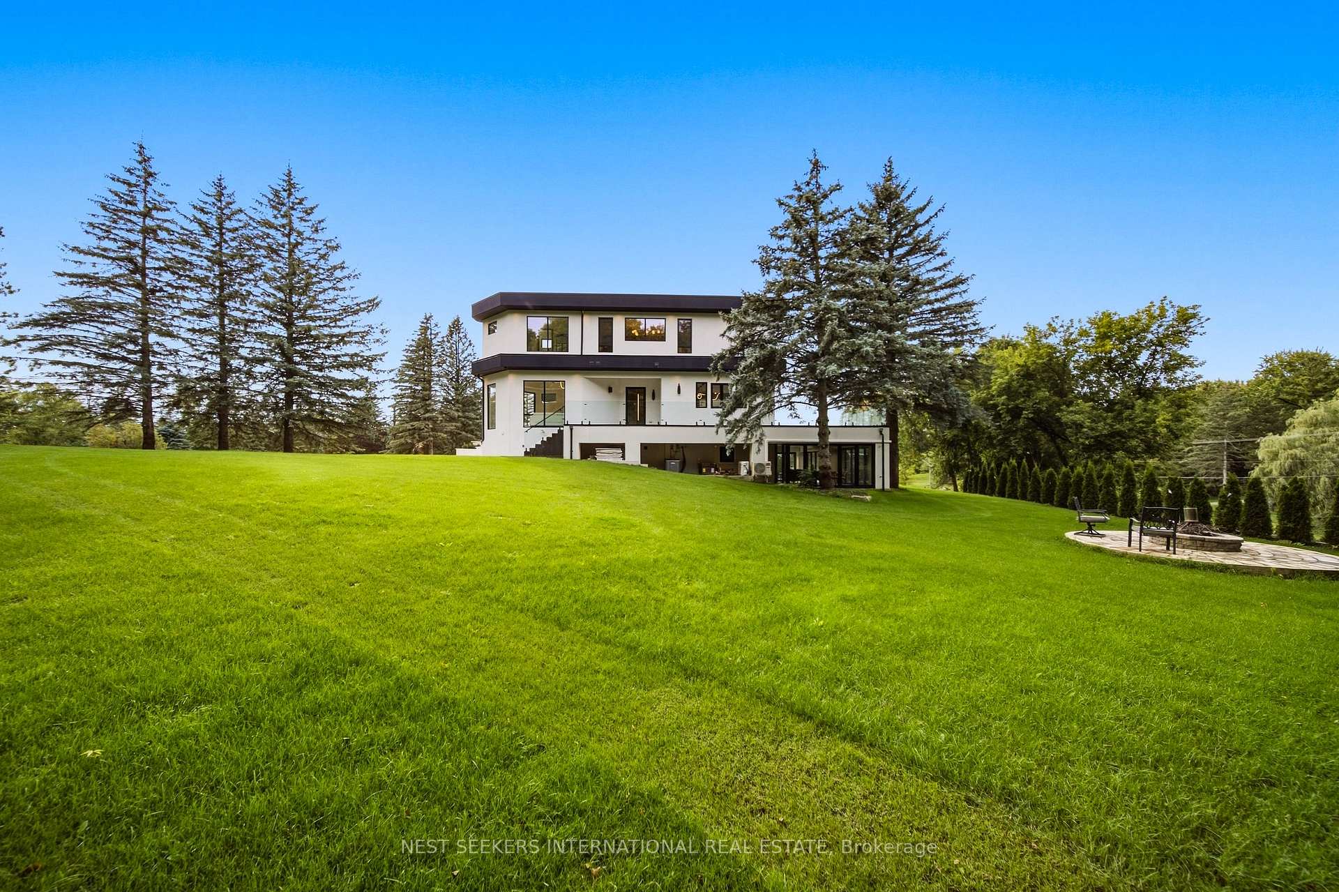 Photo 45 of 2 Champlain Crescent, King, King City — HOMEH