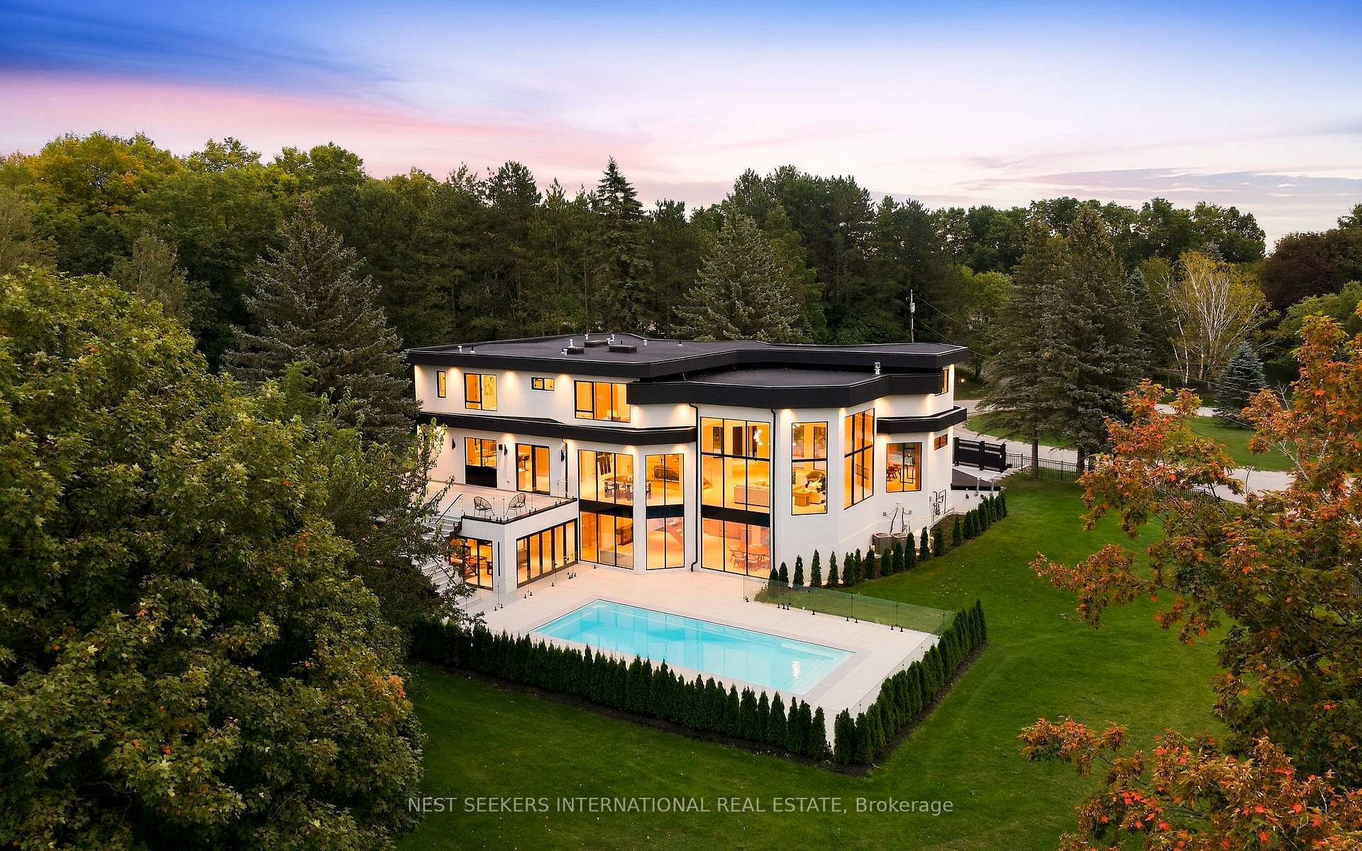 Photo 1 of 2 Champlain Crescent, King, King City — HOMEH