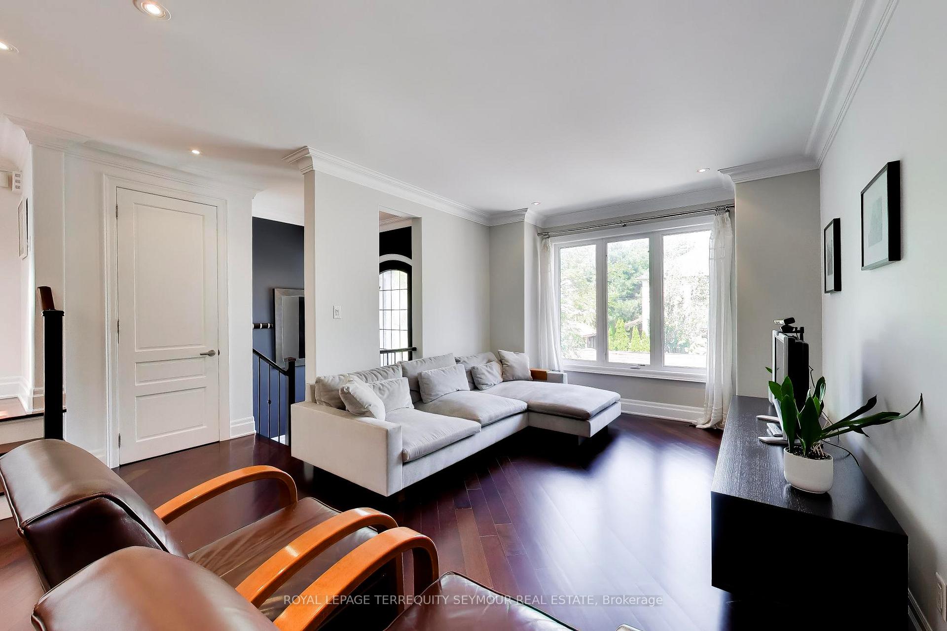 Photo 3 of 459 Soudan Avenue, Toronto, Mount Pleasant East — HOMEH