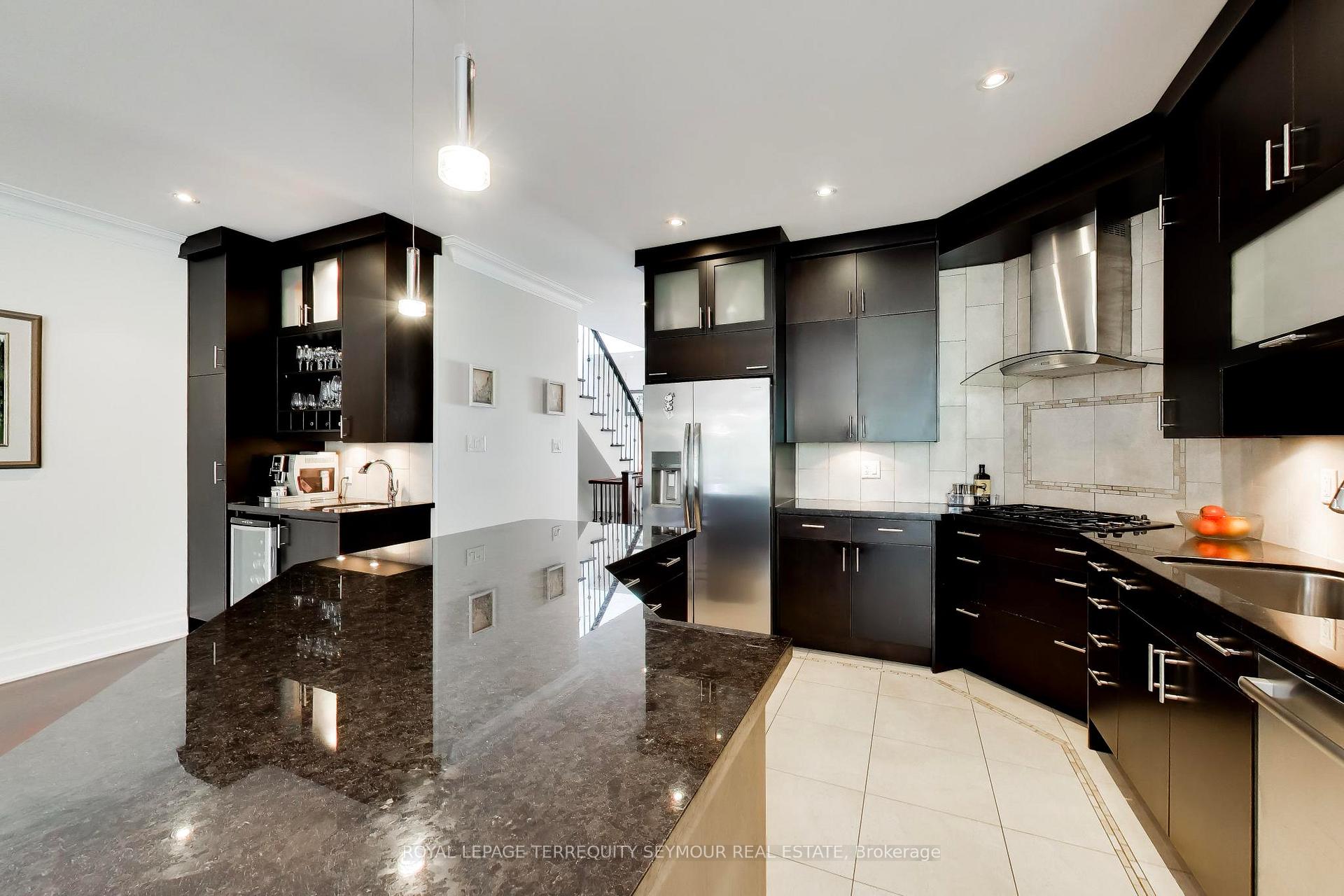 Photo 9 of 459 Soudan Avenue, Toronto, Mount Pleasant East — HOMEH