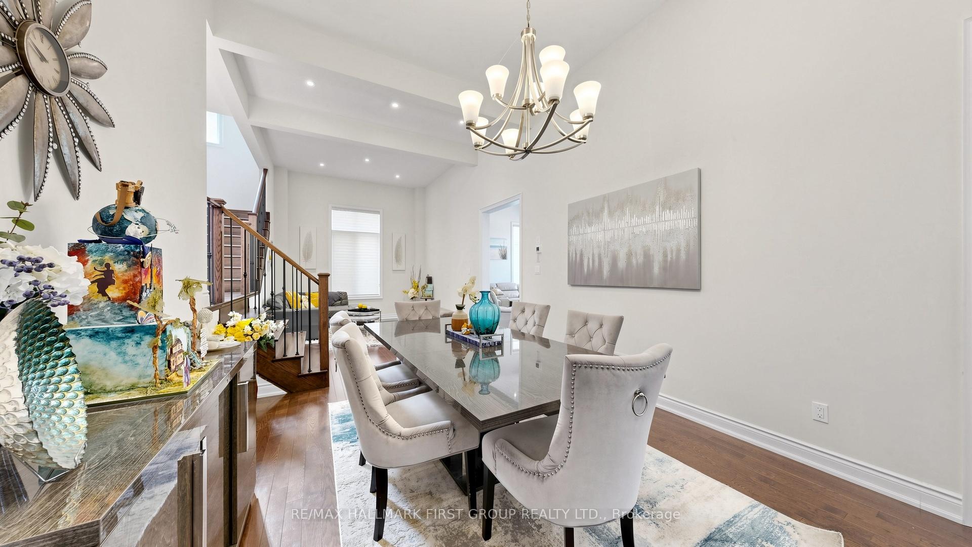 Photo 8 of 40 Hackett Street, East Gwillimbury, Sharon — HOMEH