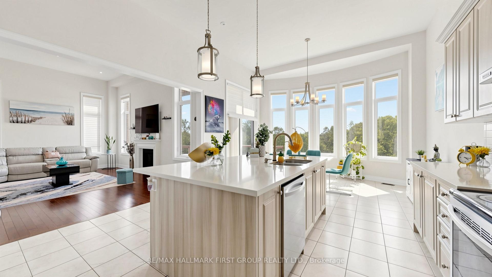 Photo 12 of 40 Hackett Street, East Gwillimbury, Sharon — HOMEH