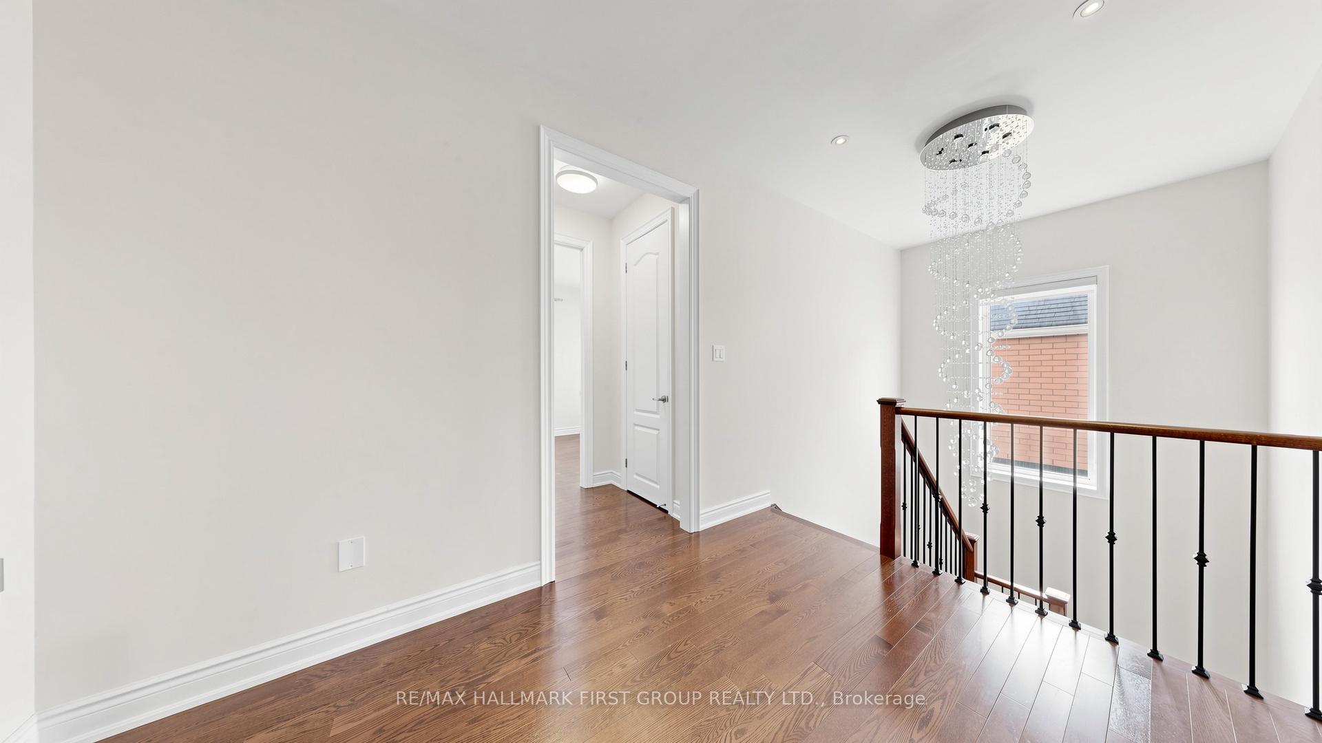 Photo 18 of 40 Hackett Street, East Gwillimbury, Sharon — HOMEH