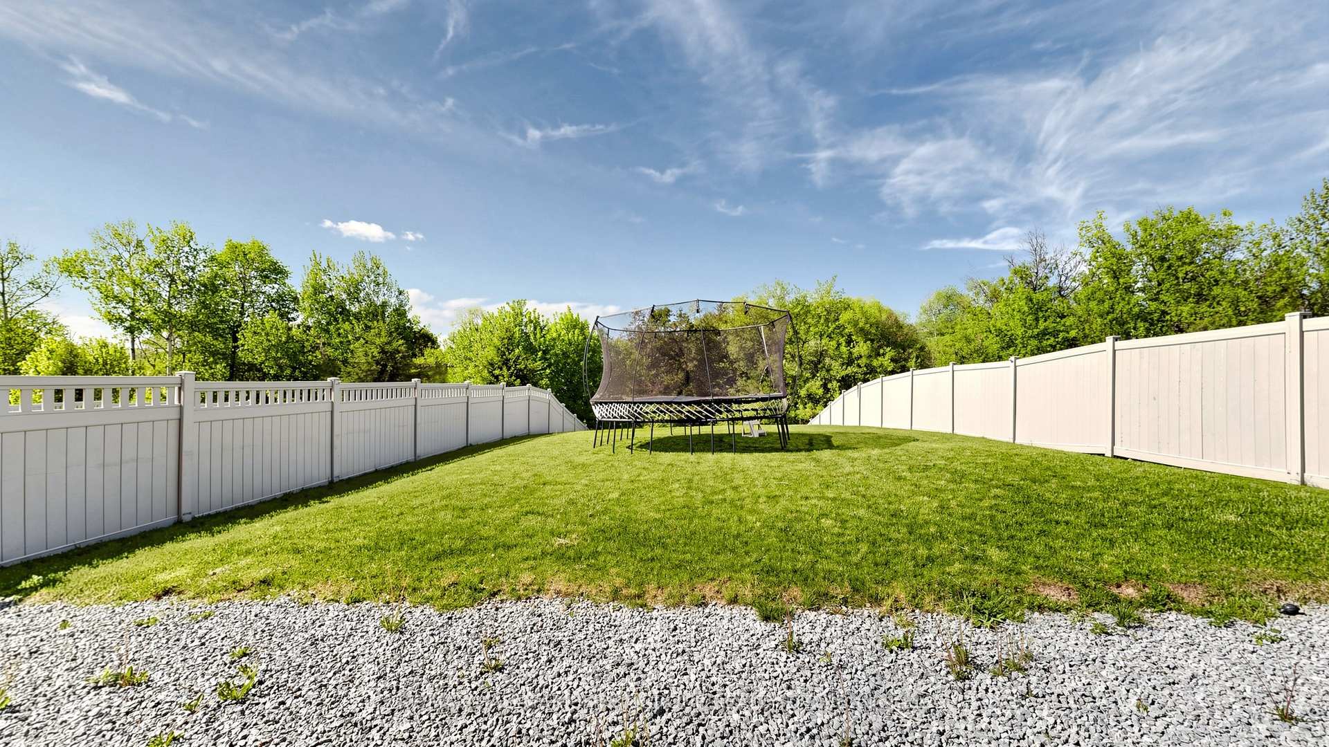 Photo 45 of 40 Hackett Street, East Gwillimbury, Sharon — HOMEH