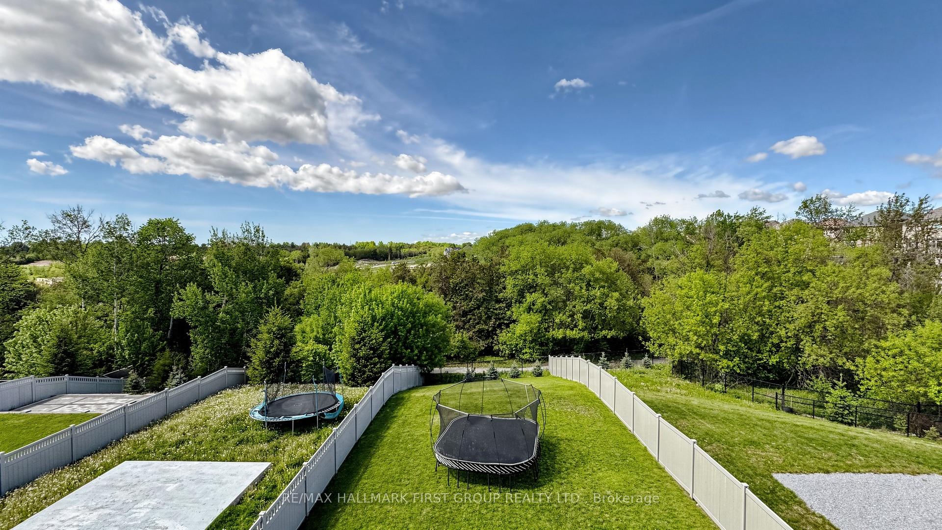 Photo 47 of 40 Hackett Street, East Gwillimbury, Sharon — HOMEH
