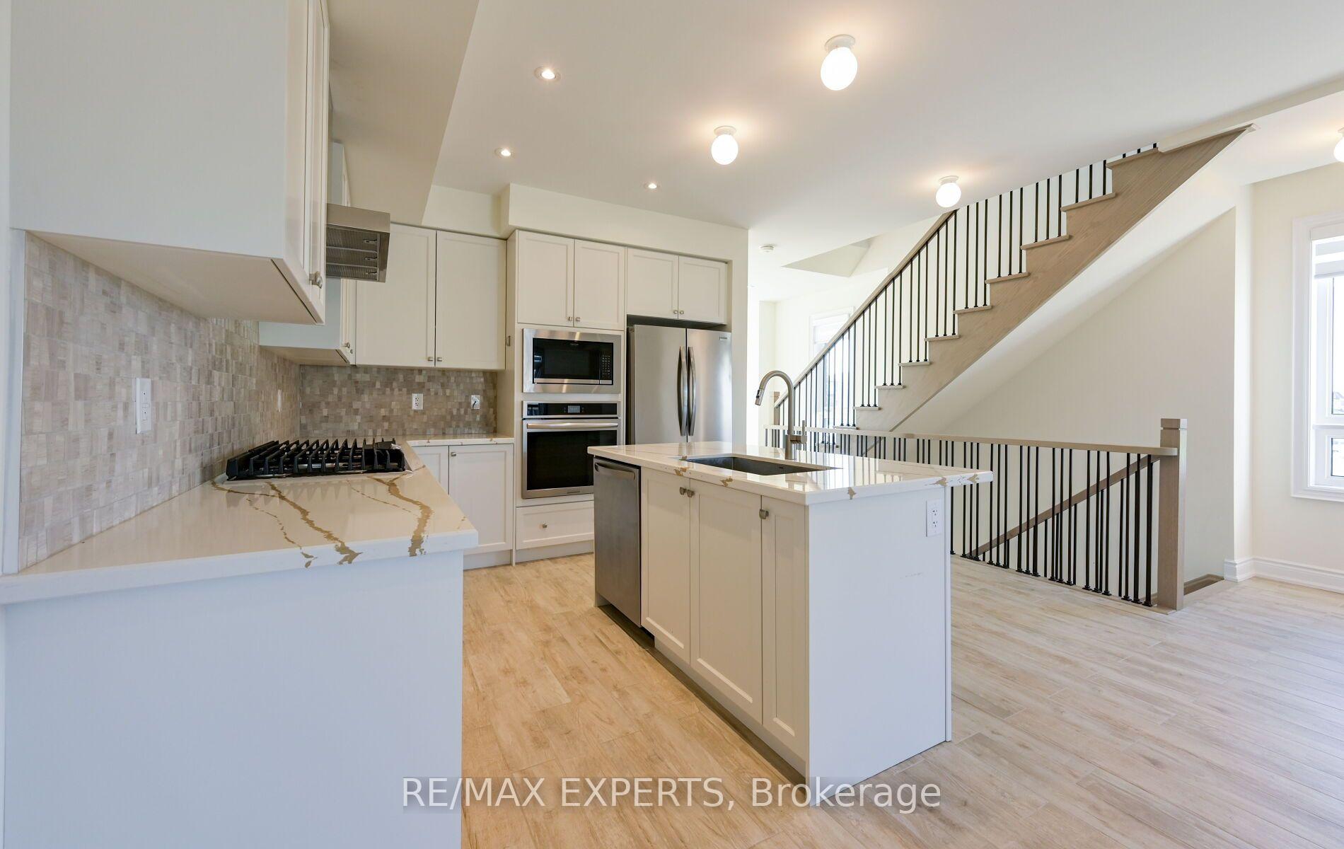 Photo 13 of 263 Tennant Circle, Vaughan, Vellore Village — HOMEH