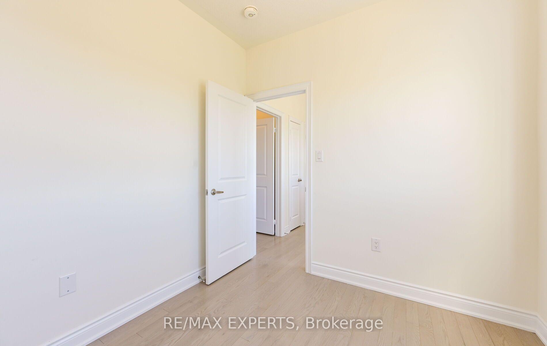 Photo 25 of 263 Tennant Circle, Vaughan, Vellore Village — HOMEH