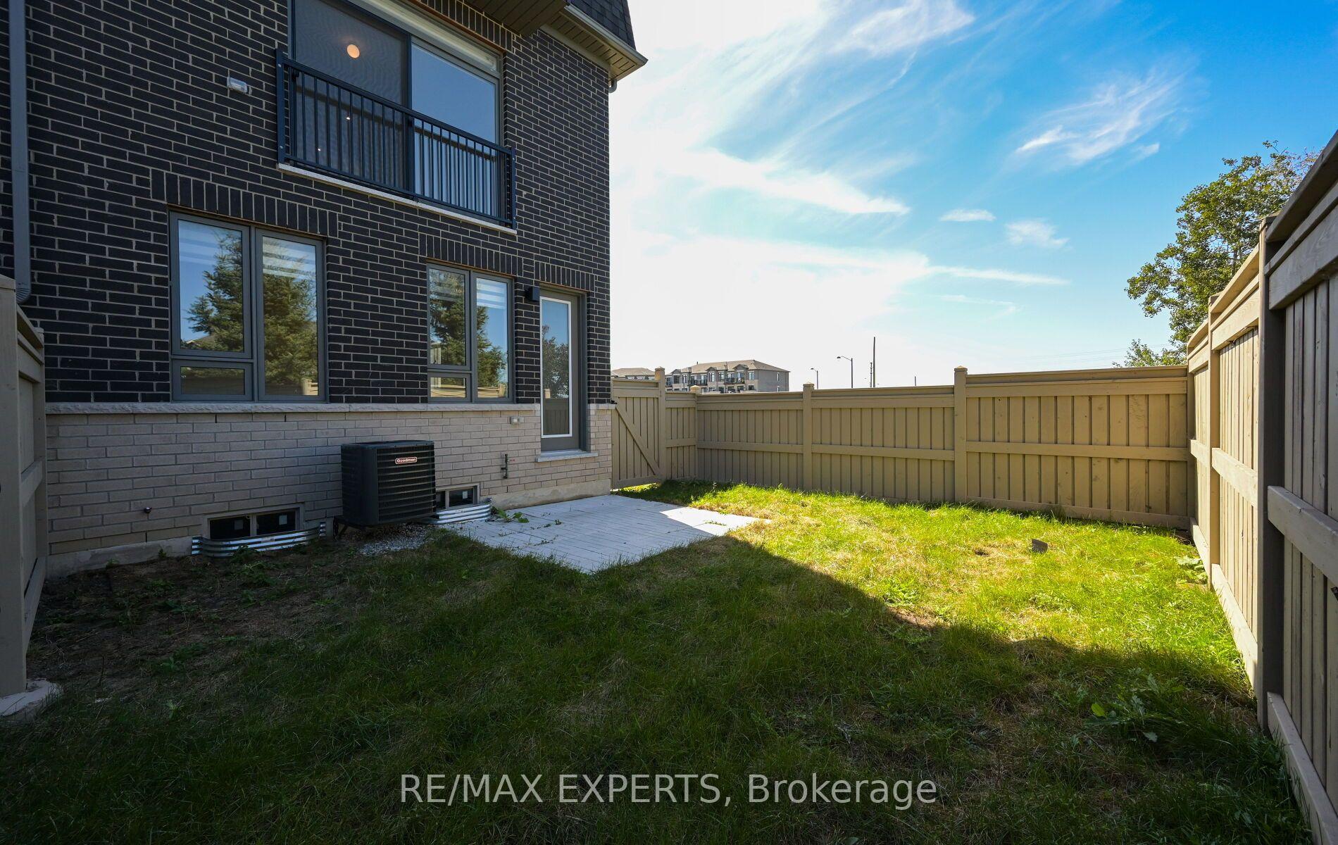 Photo 33 of 263 Tennant Circle, Vaughan, Vellore Village — HOMEH