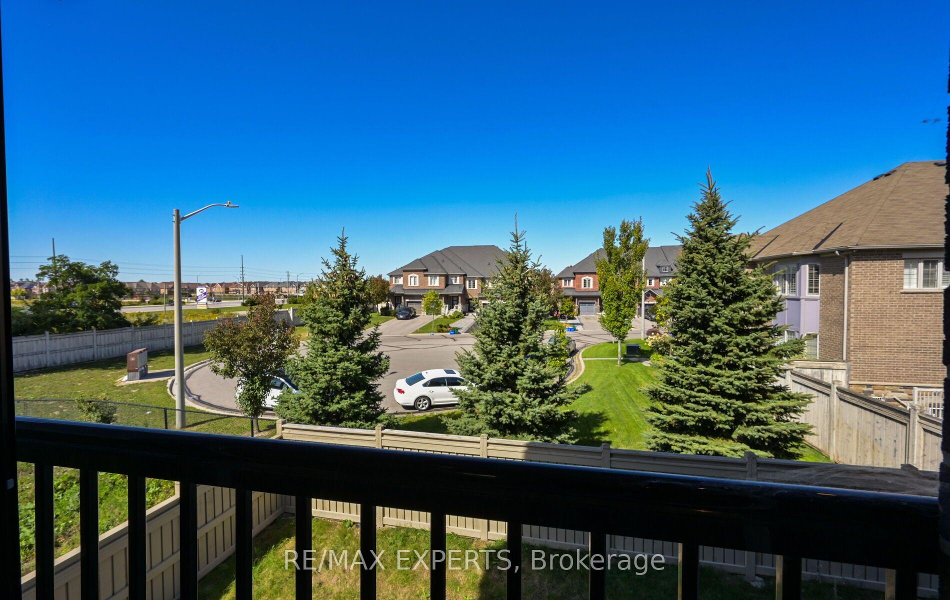 Photo 34 of 263 Tennant Circle, Vaughan, Vellore Village — HOMEH