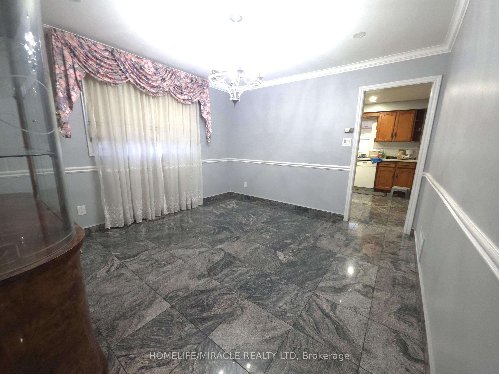 Photo 5 of 36 Kearney Drive, Etobicoke, West Humber-Clairville — HOMEH