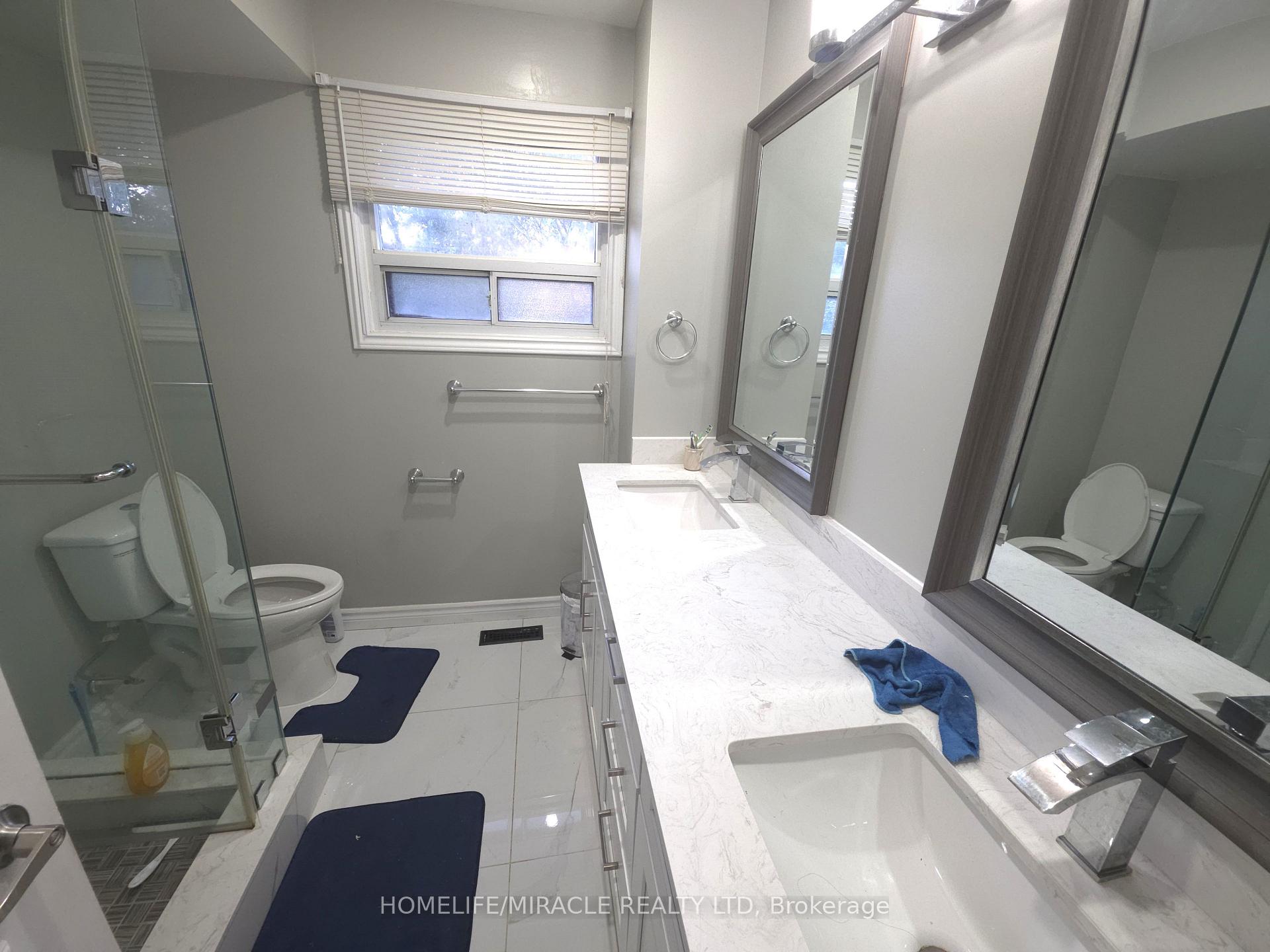 Photo 15 of 36 Kearney Drive, Etobicoke, West Humber-Clairville — HOMEH
