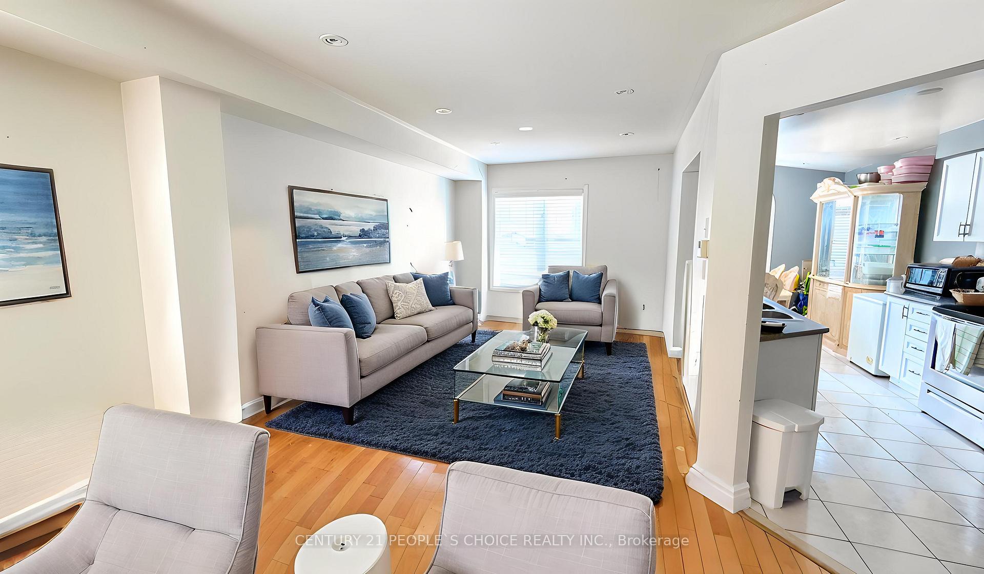 Photo 2 of 20 Belinda Drive, Brampton, Fletcher's Meadow — HOMEH