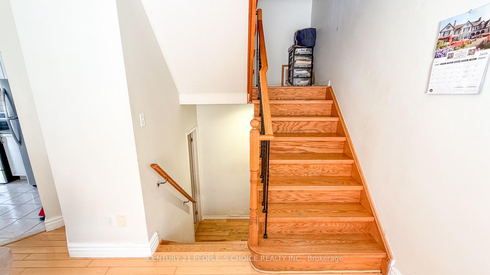 Photo 10 of 20 Belinda Drive, Brampton, Fletcher's Meadow — HOMEH