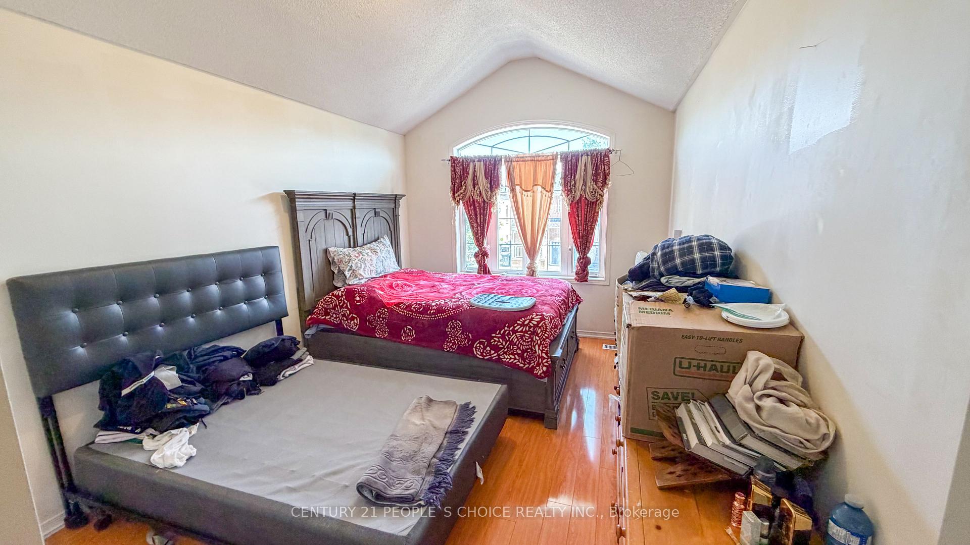 Photo 29 of 20 Belinda Drive, Brampton, Fletcher's Meadow — HOMEH