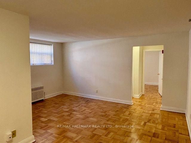 Photo 3 of Unit B2, 11 Anglesey Boulevard, Etobicoke, Edenbridge-Humber Valley — HOMEH