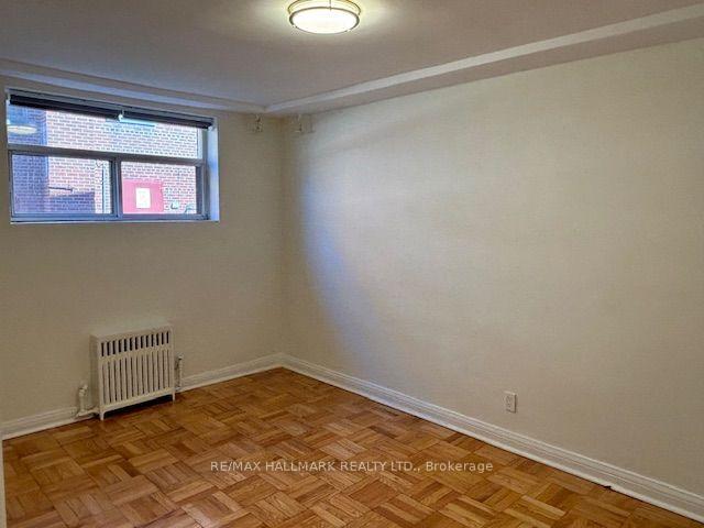 Photo 6 of Unit B2, 11 Anglesey Boulevard, Etobicoke, Edenbridge-Humber Valley — HOMEH