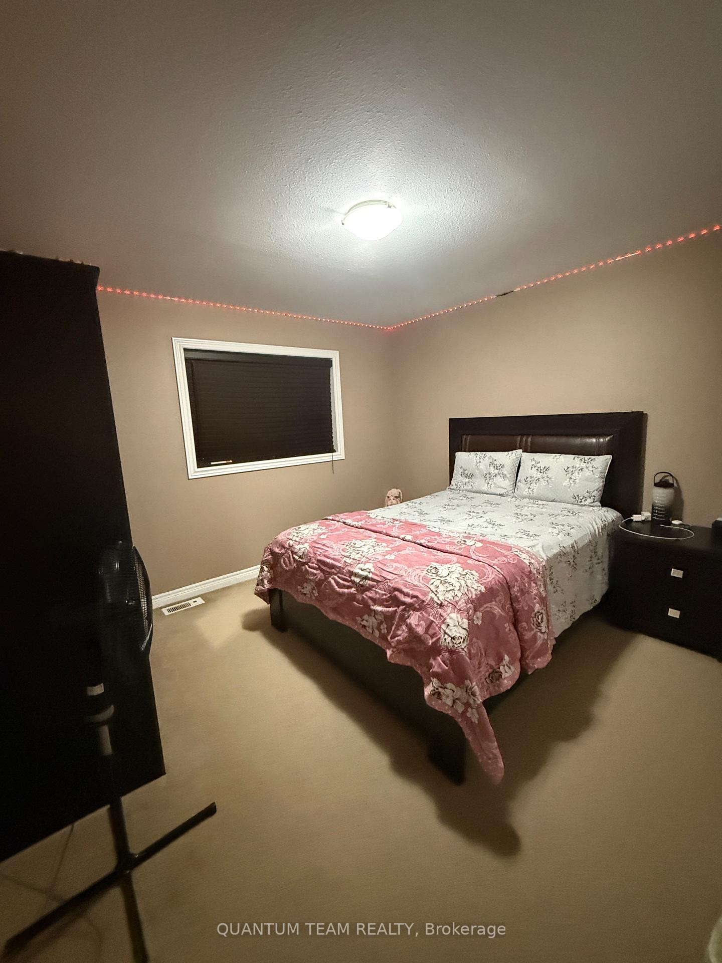 Photo 7 of Unit upper, 6547 Mary Drive, Niagara Falls, Forestview — HOMEH