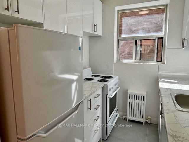 Photo 5 of Unit 110, 11 Anglesey Boulevard, Etobicoke, Edenbridge-Humber Valley — HOMEH