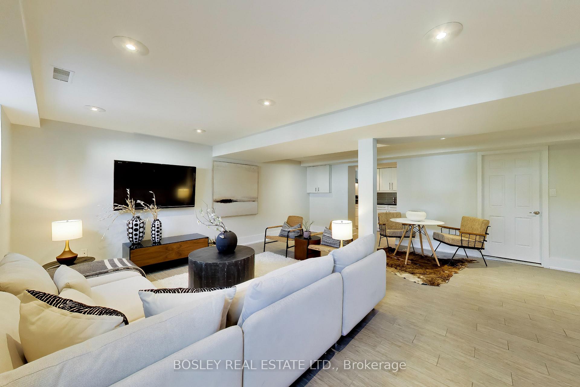 Photo 32 of 74 Raven Road, North York, Rustic — HOMEH