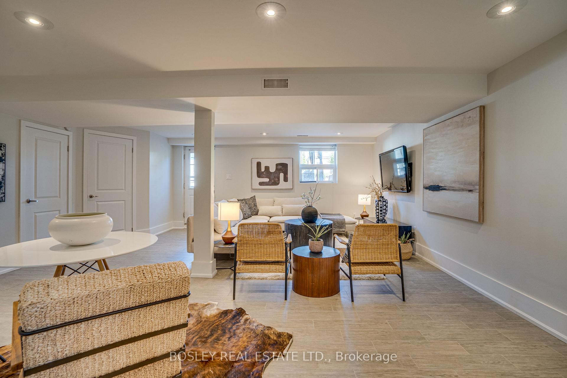 Photo 35 of 74 Raven Road, North York, Rustic — HOMEH
