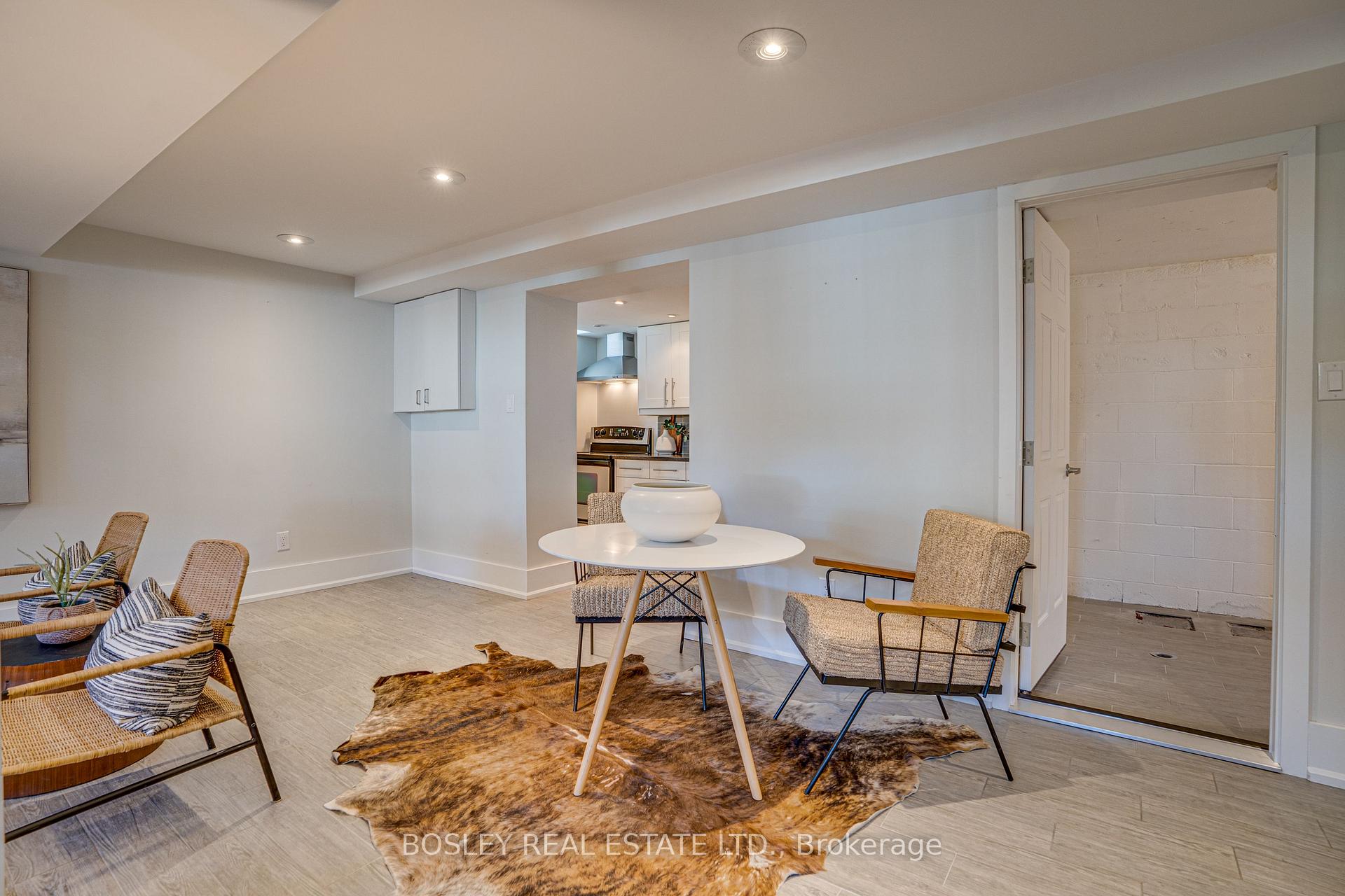 Photo 36 of 74 Raven Road, North York, Rustic — HOMEH