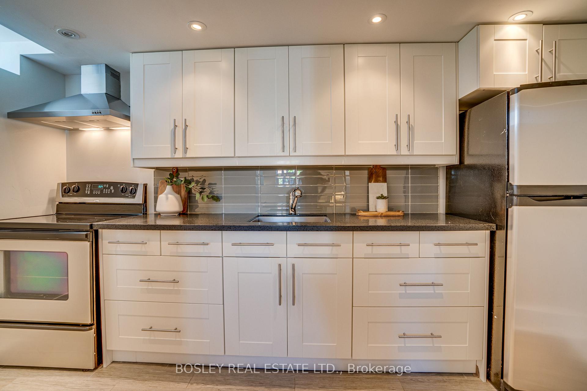 Photo 37 of 74 Raven Road, North York, Rustic — HOMEH