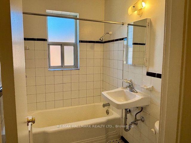 Photo 8 of Unit 305, 11 Anglesey Boulevard, Etobicoke, Edenbridge-Humber Valley — HOMEH