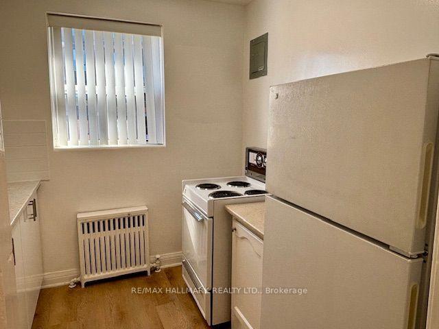 Photo 5 of Unit 308, 11 Anglesey Boulevard, Etobicoke, Edenbridge-Humber Valley — HOMEH