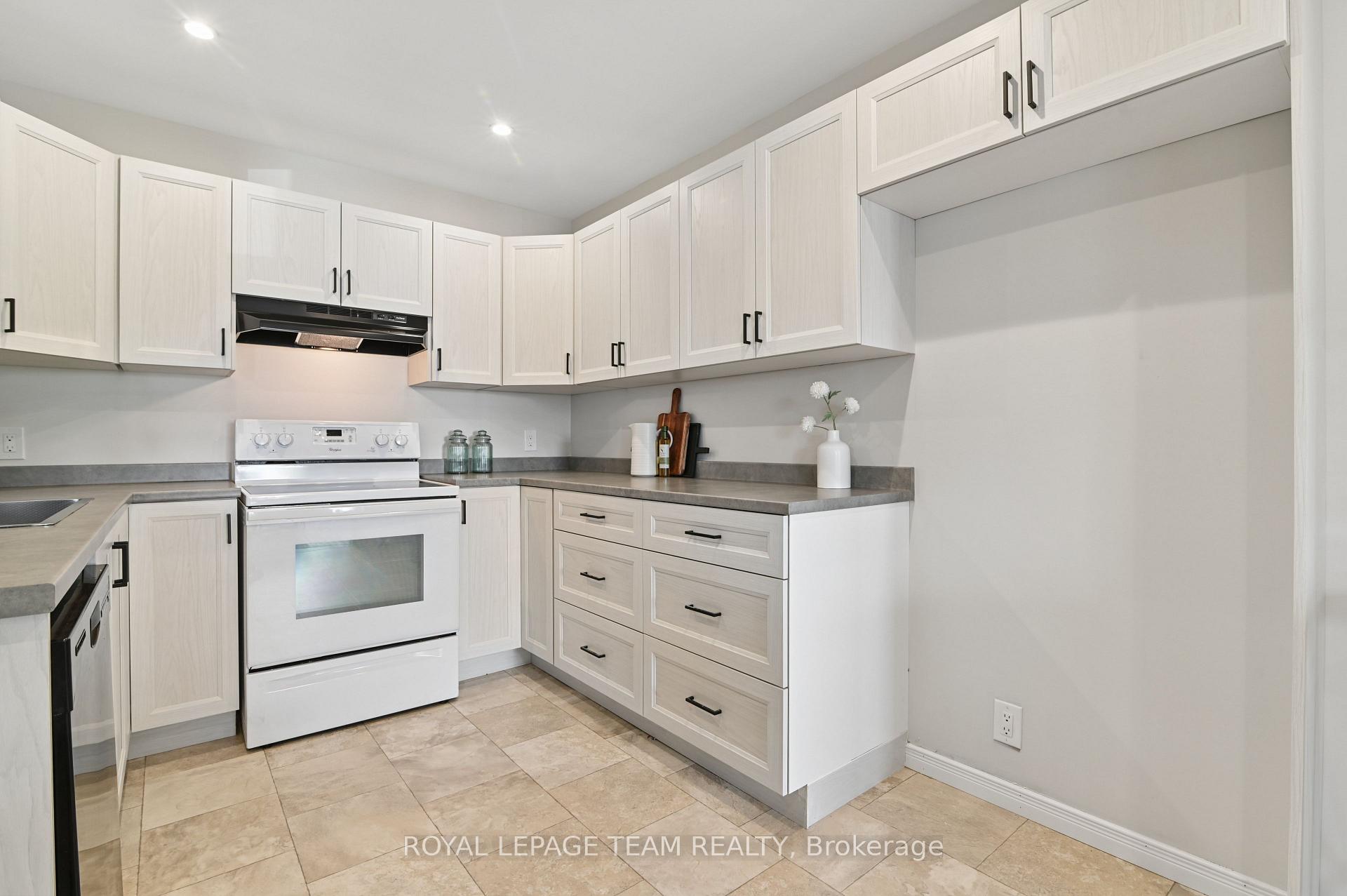 Photo 10 of 116 Heritage Place, Cornwall, Cornwall — HOMEH