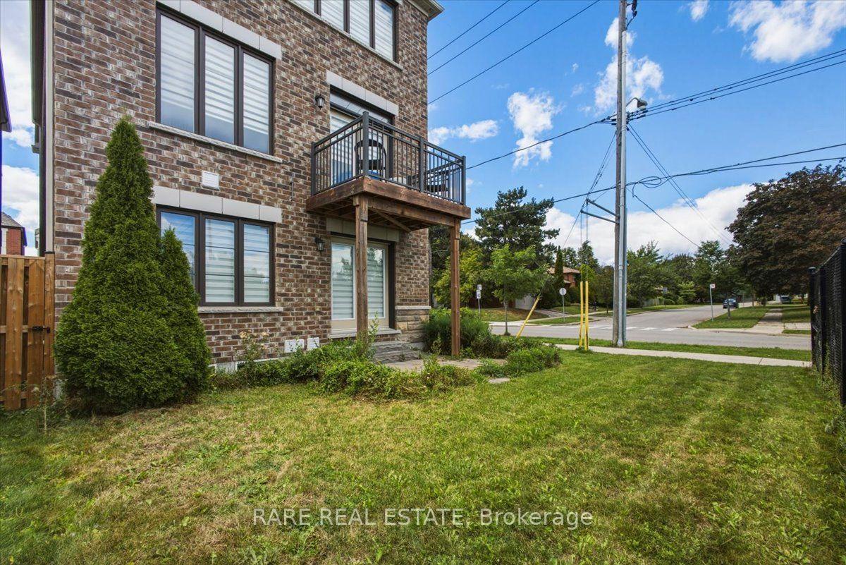 Photo 39 of 89 William Durie Way, North York, Newtonbrook West — HOMEH