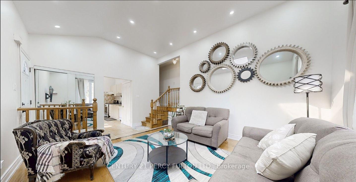 Photo 5 of 140 Benleigh Drive, Scarborough, Woburn — HOMEH