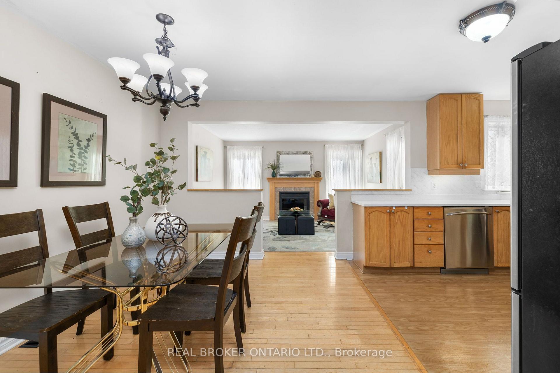 Photo 8 of 234 Deerfox Drive, Ottawa, Barrhaven - Longfields — HOMEH