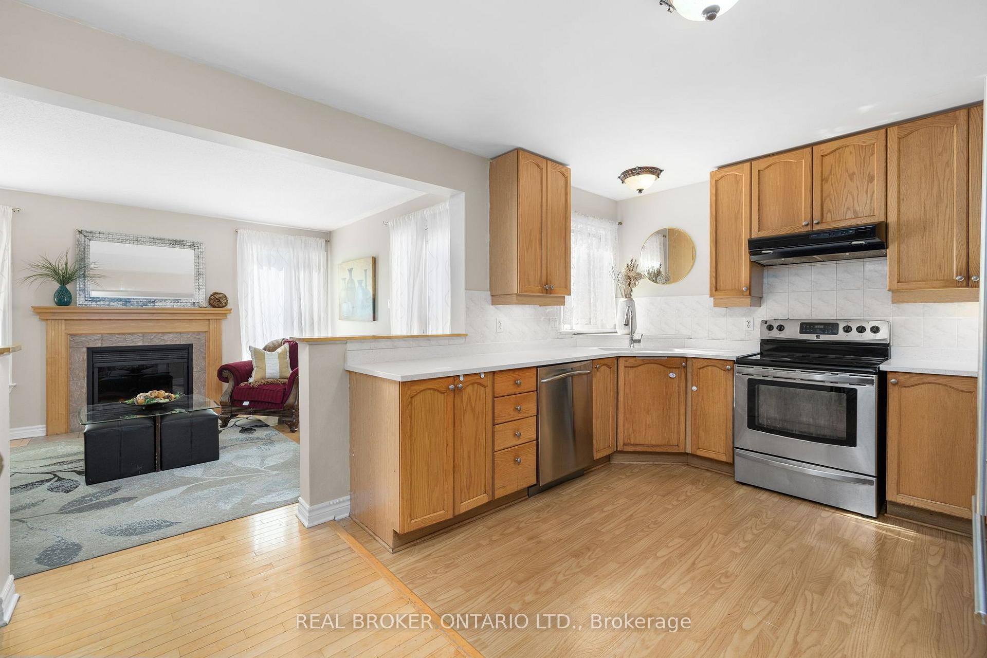 Photo 9 of 234 Deerfox Drive, Ottawa, Barrhaven - Longfields — HOMEH
