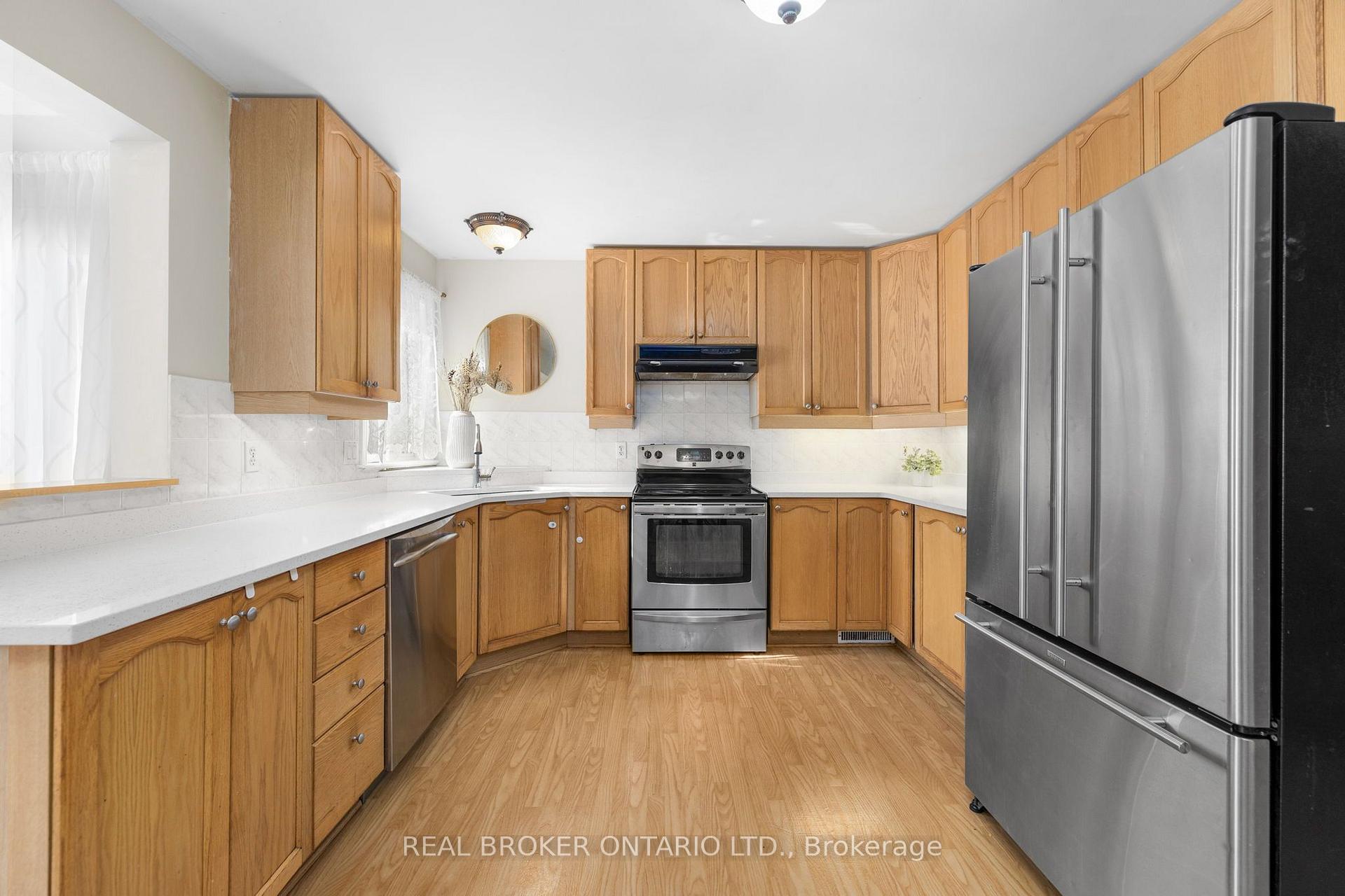 Photo 10 of 234 Deerfox Drive, Ottawa, Barrhaven - Longfields — HOMEH