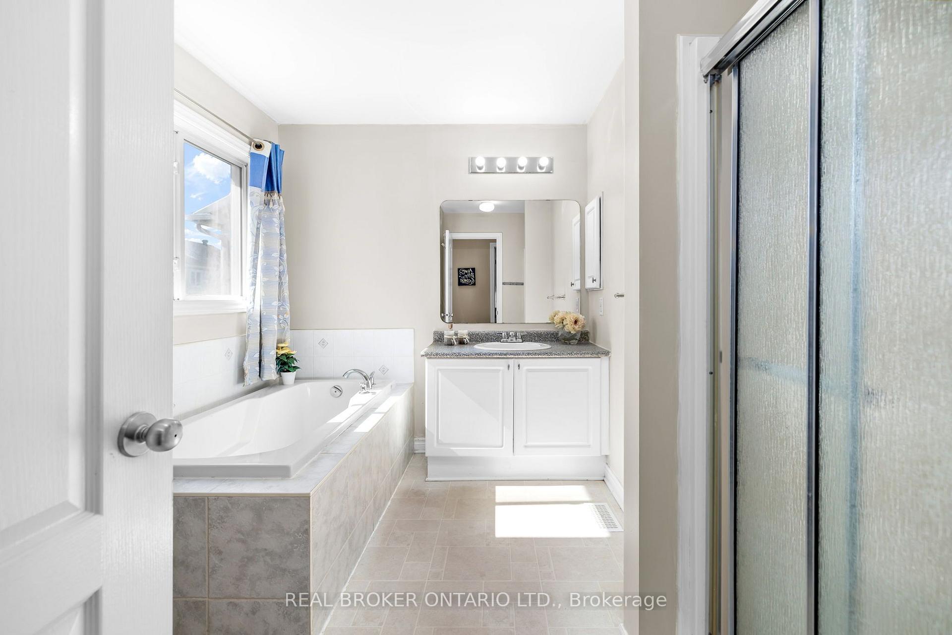 Photo 21 of 234 Deerfox Drive, Ottawa, Barrhaven - Longfields — HOMEH