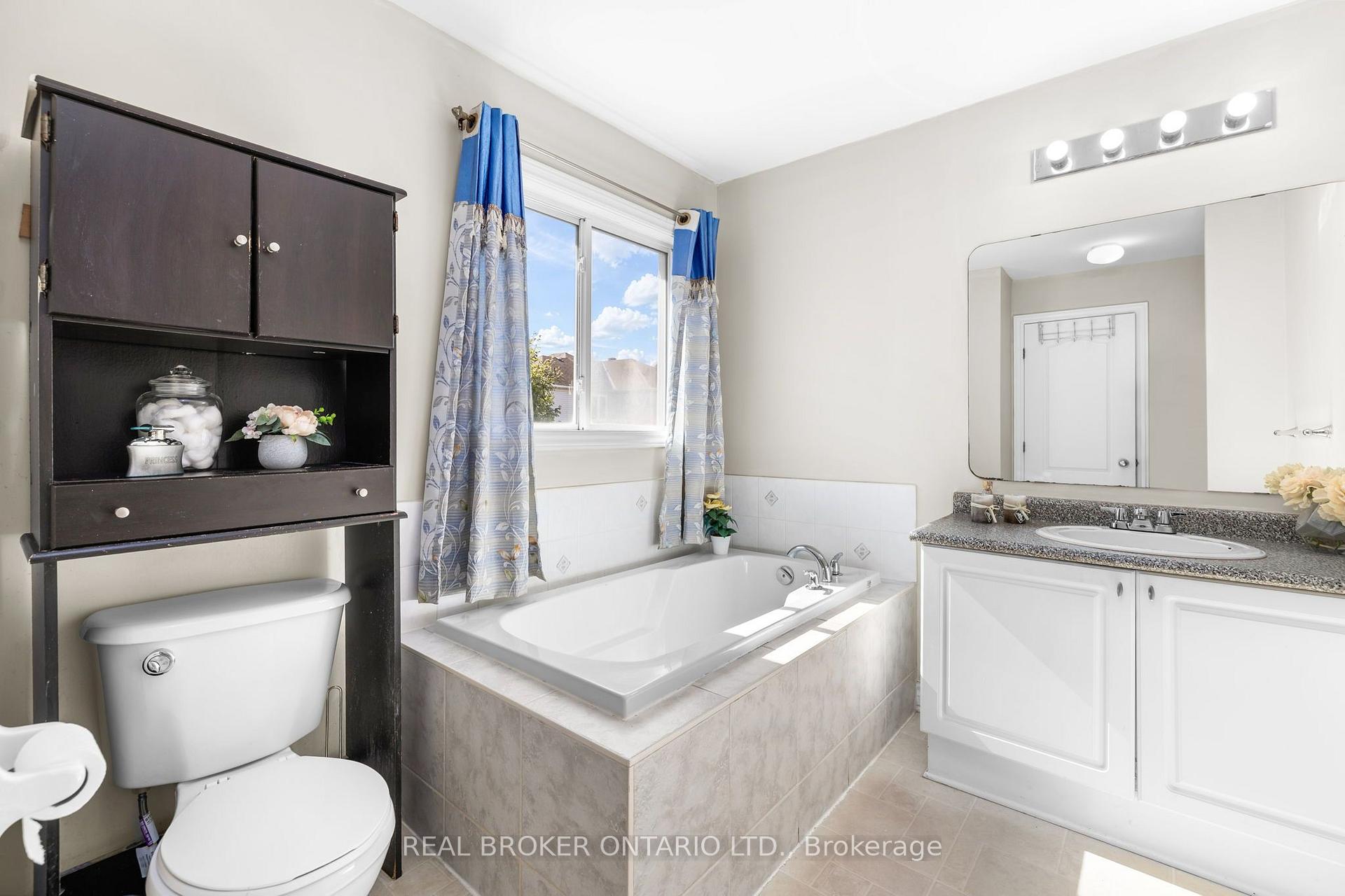 Photo 22 of 234 Deerfox Drive, Ottawa, Barrhaven - Longfields — HOMEH