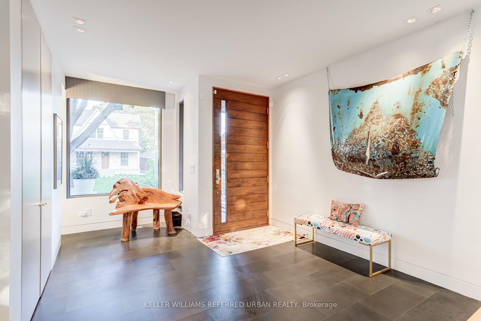 Photo 3 of 28 Beaucourt Road, Etobicoke, Stonegate-Queensway — HOMEH