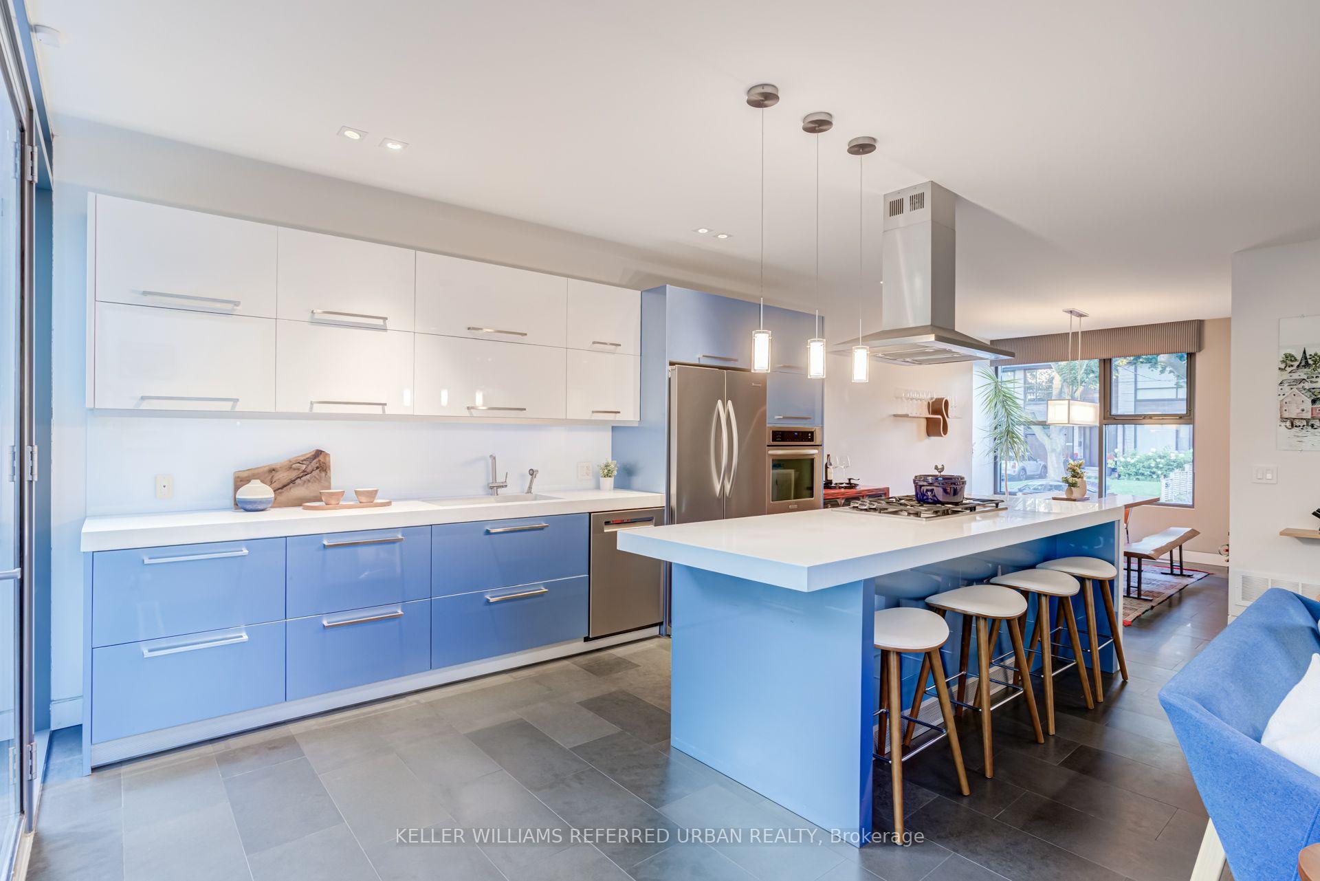 Photo 10 of 28 Beaucourt Road, Etobicoke, Stonegate-Queensway — HOMEH