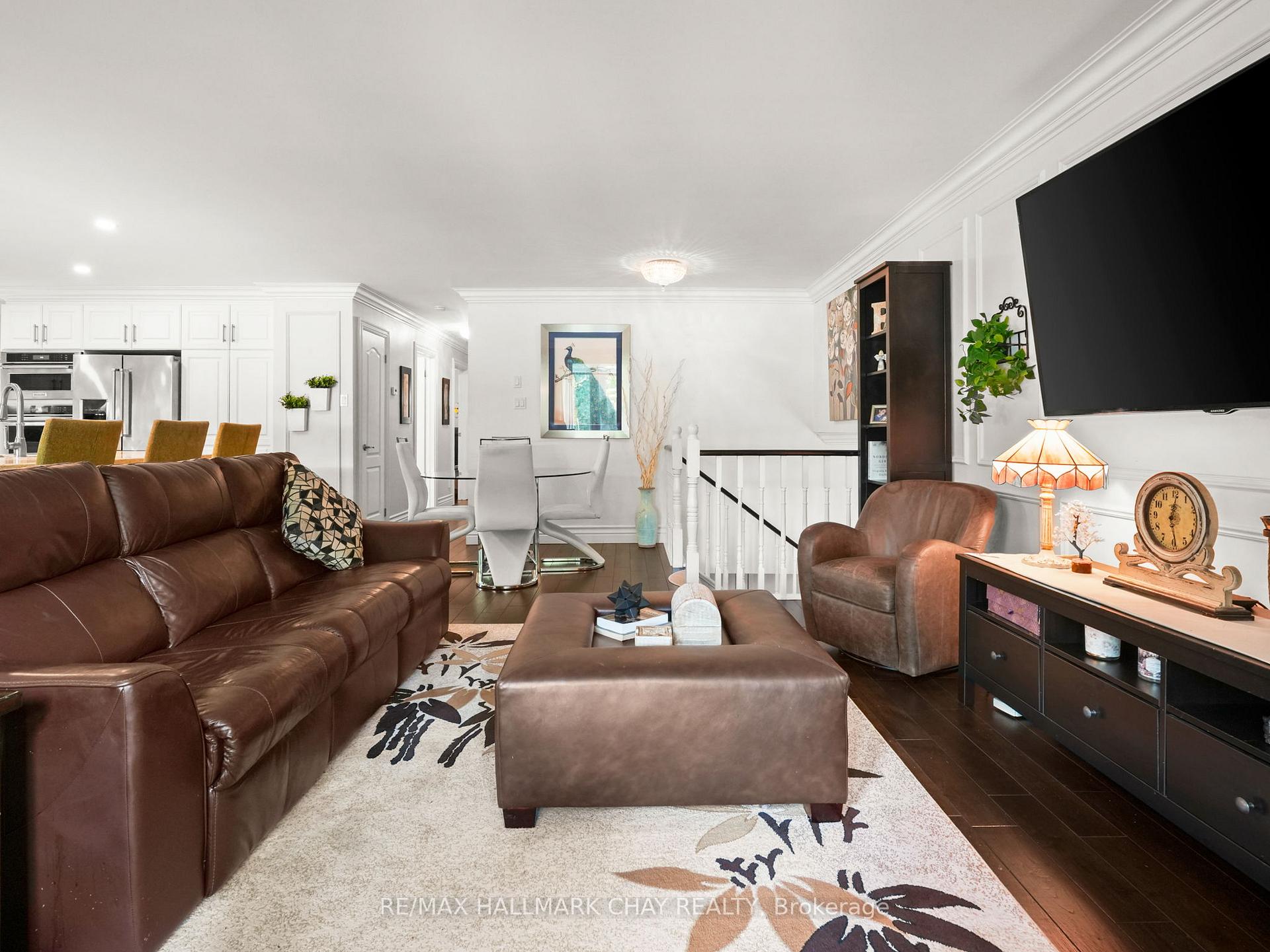 Photo 19 of 20 Downer Crescent, Wasaga Beach — HOMEH